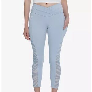 Her Universe Star Wars Ahsoka Tano Capri Leggings Her Universe Exclusive